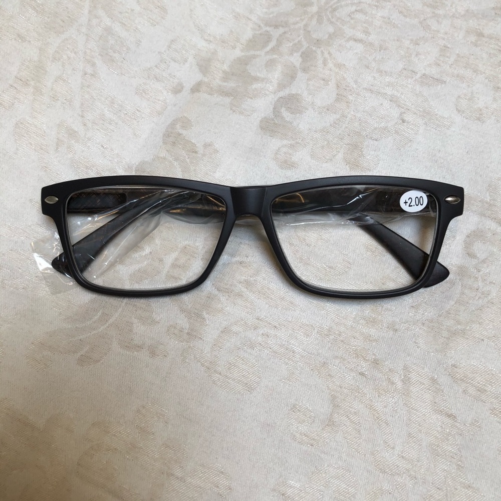 Brand new readers! Unisex styling